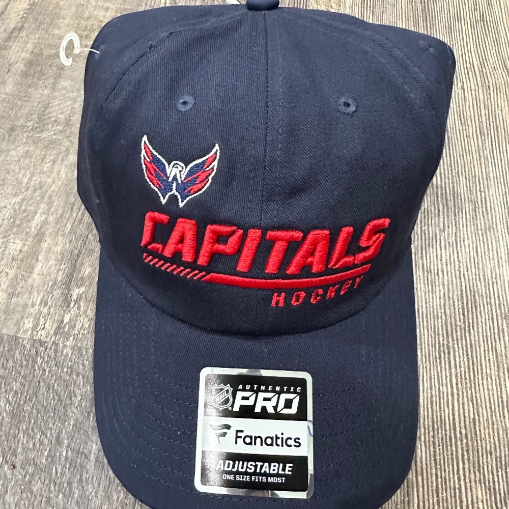 Capitals Hockey NHL Fanatics Men's Blue & Red Adjustable Baseball Hat NWT